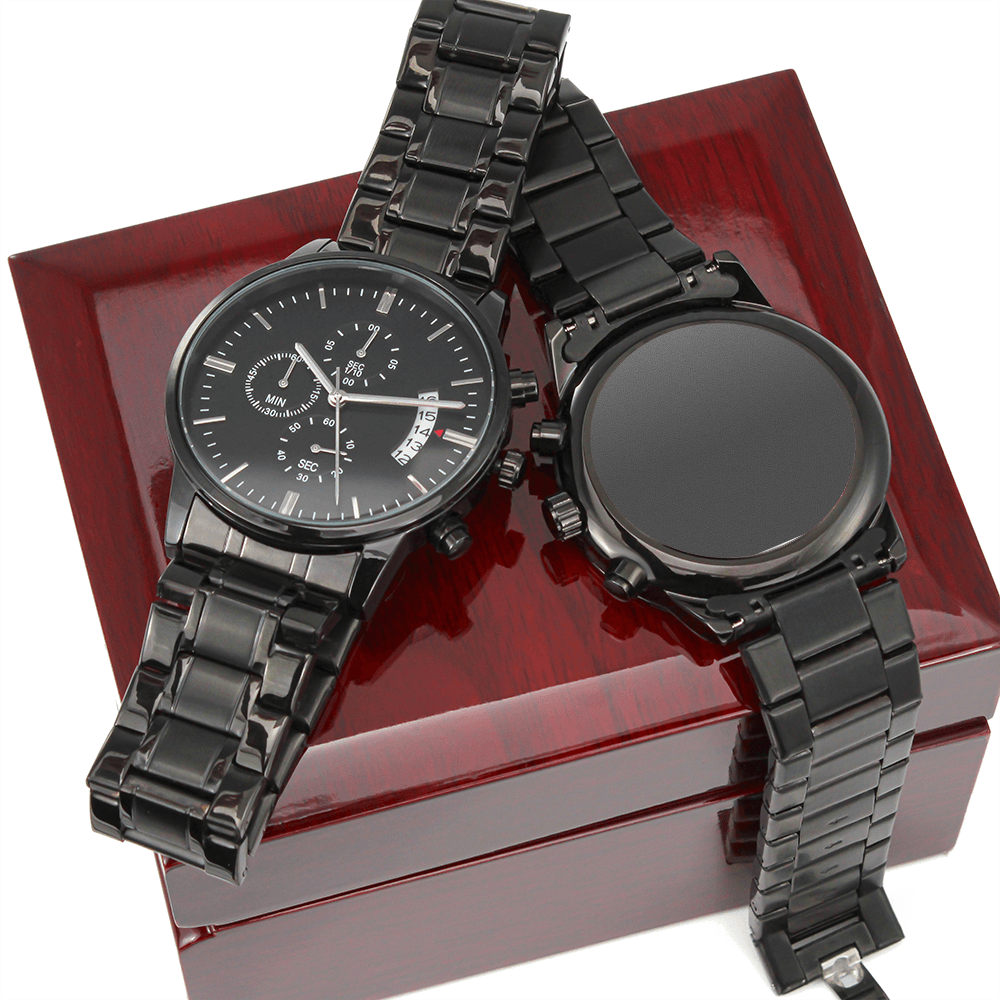 Diseño de logotipo grabado de Seventus, reloj cronógrafo negro