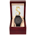 Logotipo de Seventus, fondo transparente, reloj de madera